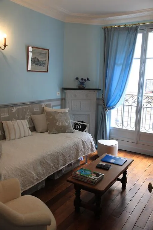 Apartment Lourmel Paris