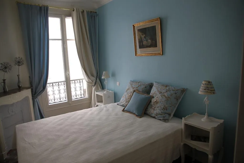 Apartment Lourmel Paris